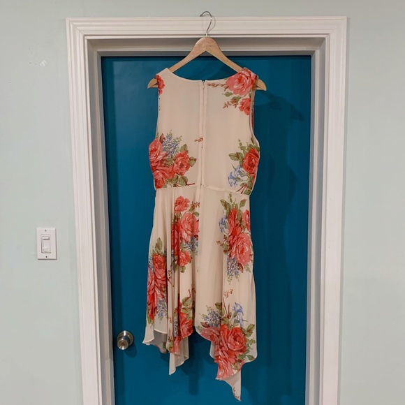 Betsey Johnson floral handkerchief dress - Picture 2 of 6